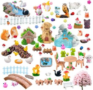 wooden dollhouse with dolls - product image SKU 160203